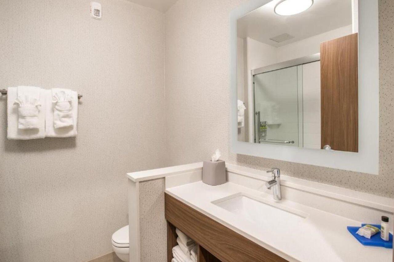 Holiday Inn Express & Suites Racine By Ihg Ngoại thất bức ảnh